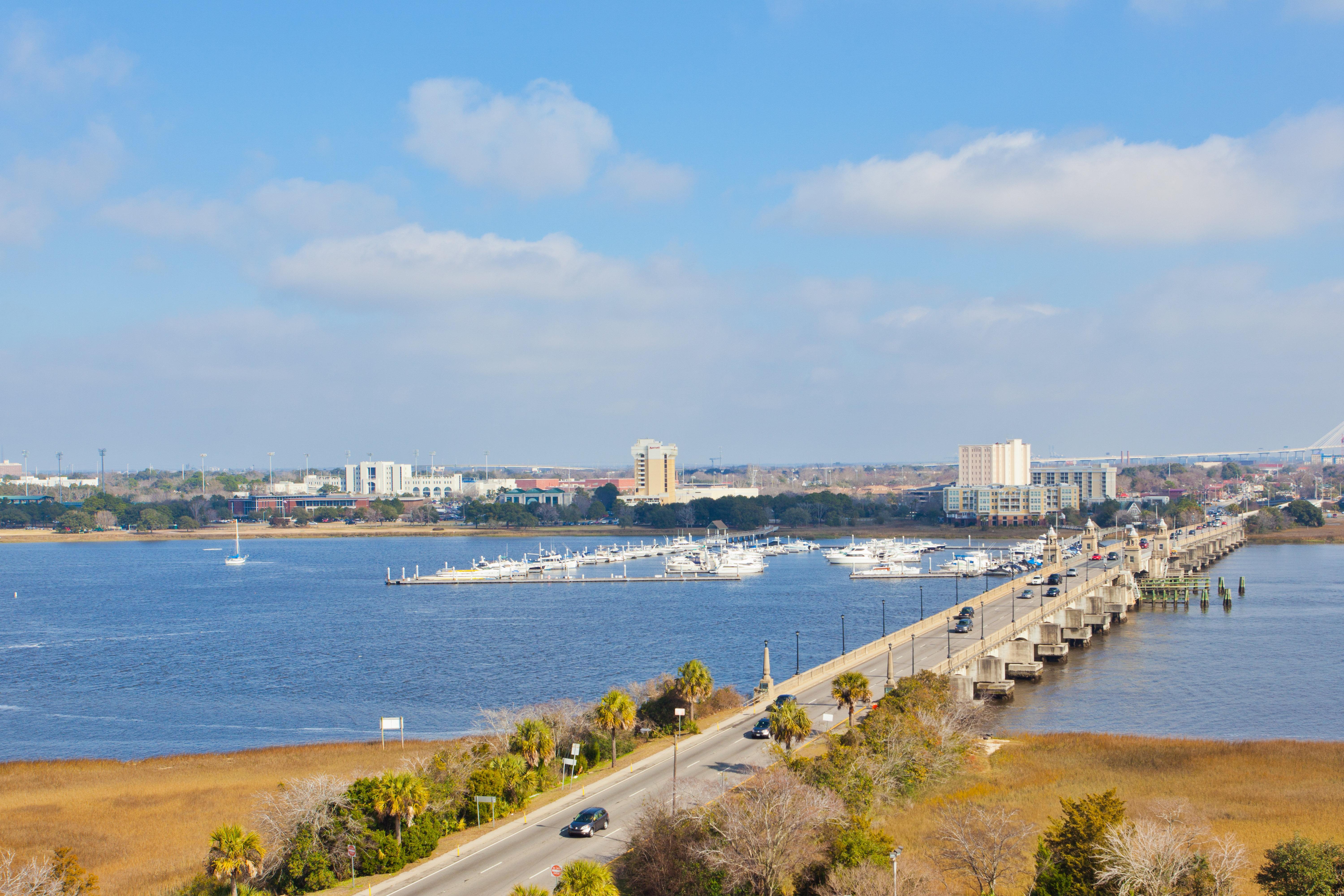 Holiday Inn Charleston-Riverview, An Ihg Hotel Екстер'єр фото