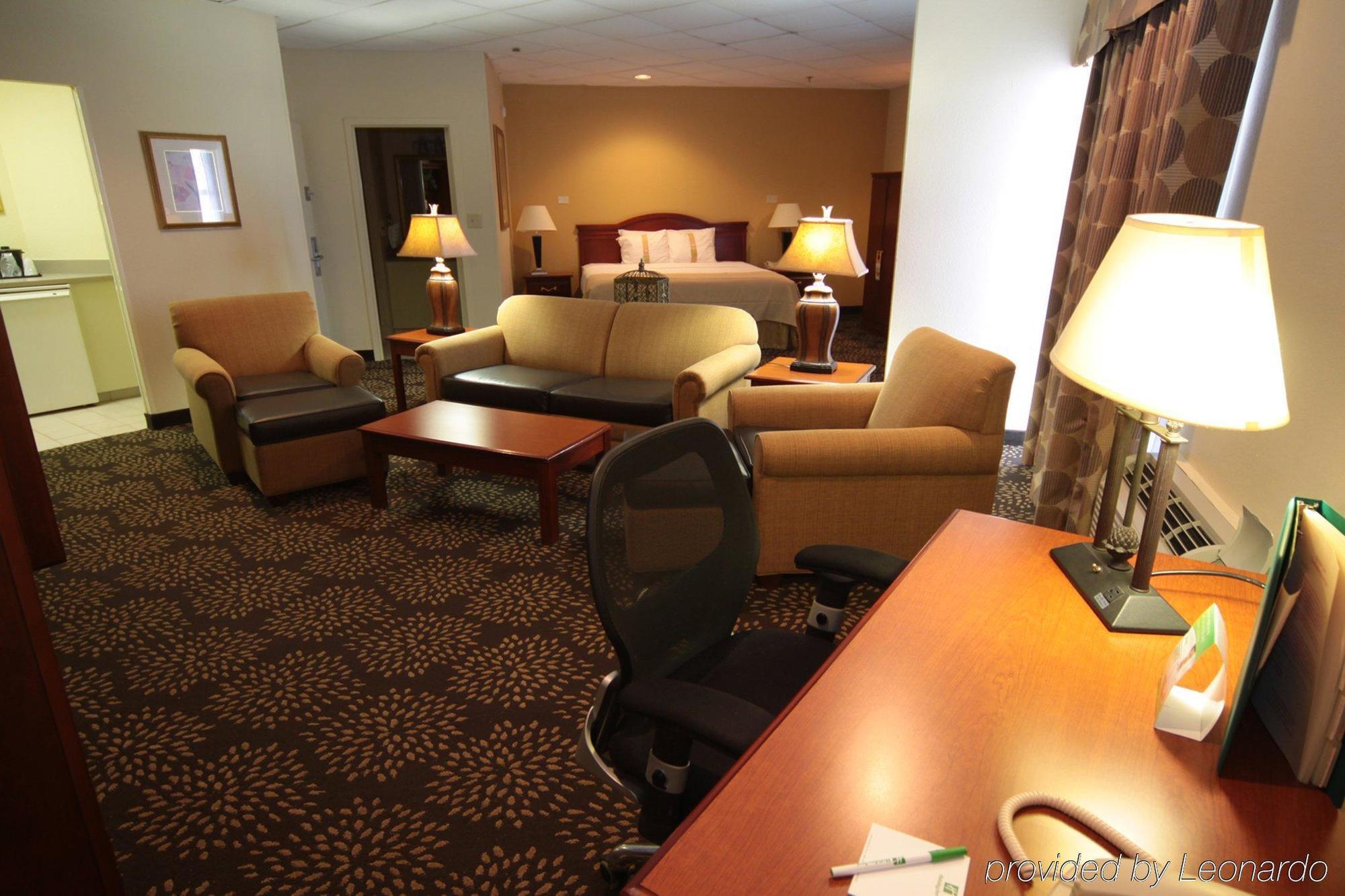 Holiday Inn Charleston-Riverview, An Ihg Hotel Номер фото