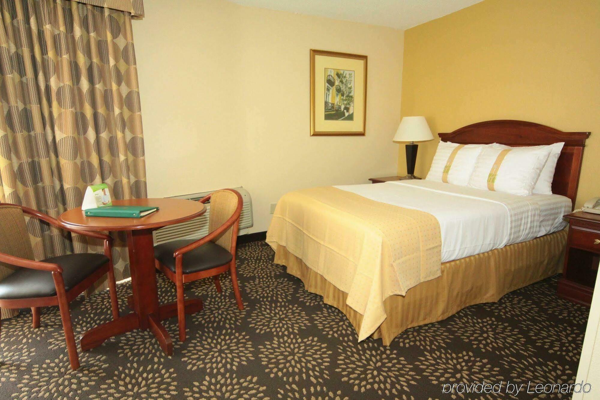 Holiday Inn Charleston-Riverview, An Ihg Hotel Екстер'єр фото