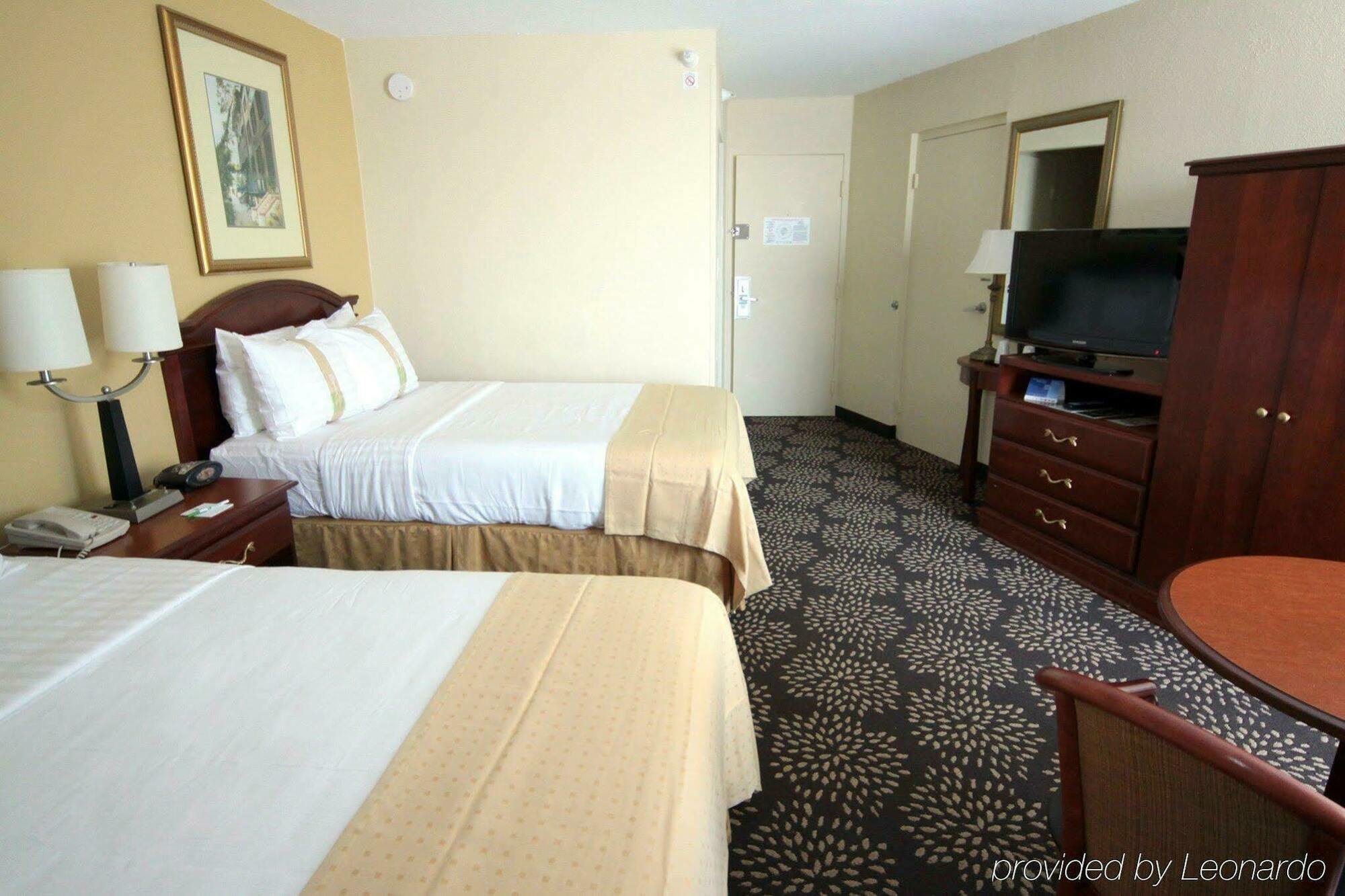 Holiday Inn Charleston-Riverview, An Ihg Hotel Екстер'єр фото