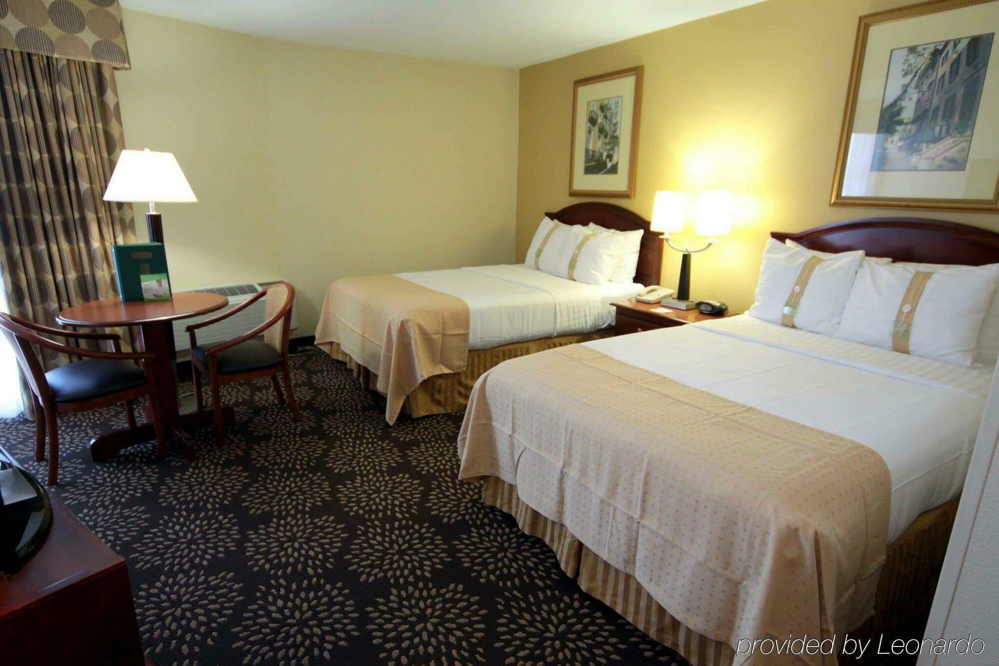 Holiday Inn Charleston-Riverview, An Ihg Hotel Екстер'єр фото