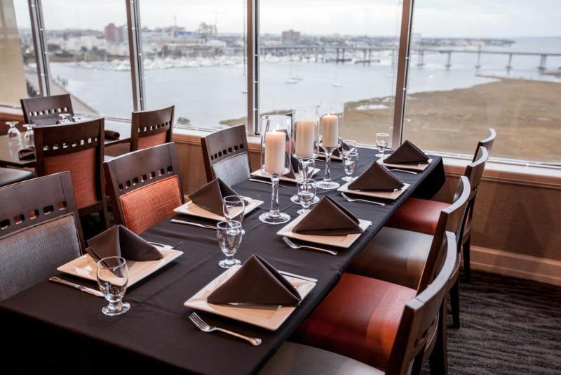 Holiday Inn Charleston-Riverview, An Ihg Hotel Екстер'єр фото